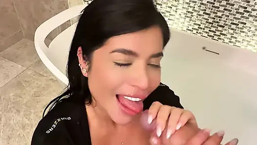 Sara Retali Fucks Chris Diamond in a Hotel Bathroom