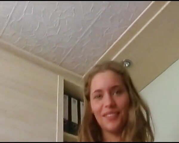 兩個來自德國的可愛業餘青少年在這裡互相玩弄