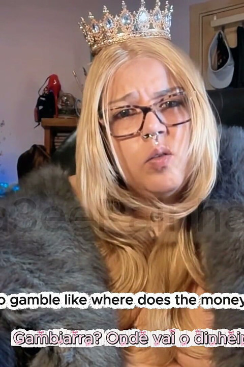 Diamonds on My Lips Bunda Fatal in Your Face - Come Chainsmoke with the BBW Brazilian MILF Goddess