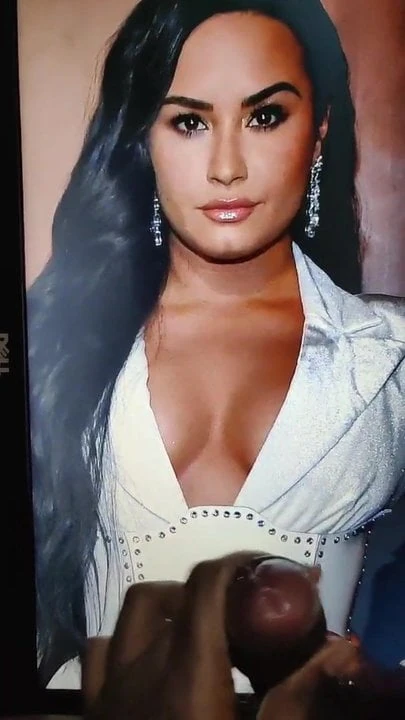 Demi Lovato Cum Tribute splash #1