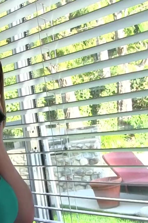 Curiosa colega de classe dada tutoria extra de gigante bbc colega
