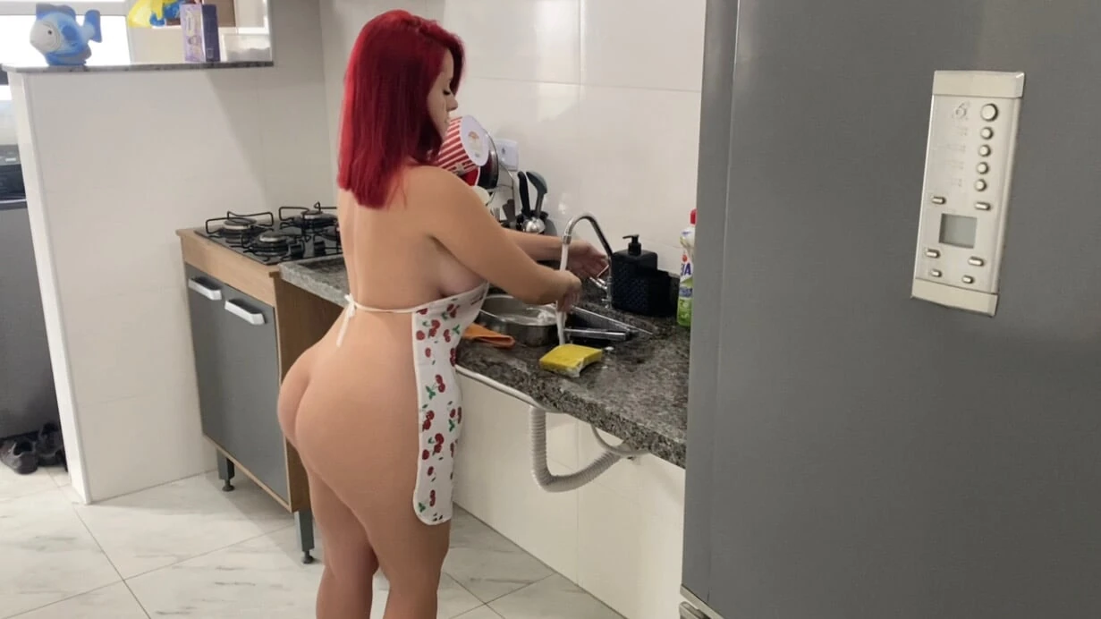 I hired this maid who was naughty, she got naked, I couldn't stand it so much horniness in this ass