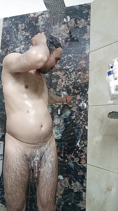 Un policier desi indien baise avec son voisin et un officier de l’armée