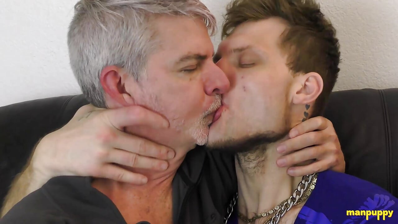 ManPuppy: Richard Lennox i Jake Skittles proždrljivo se ljube