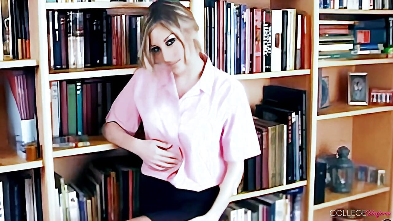 Julia Crown ki visheshta vali kitaben