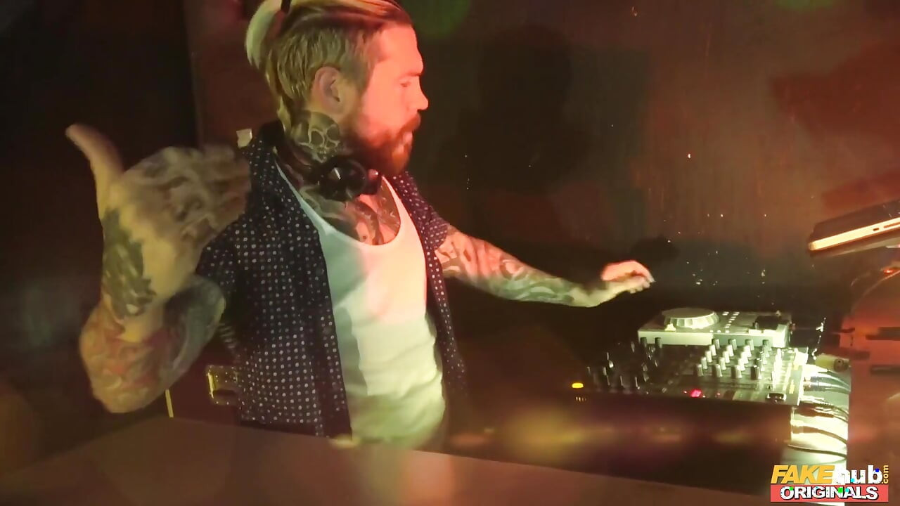 Fakehub Originals - Blond Selvaggia Takes a Hard Facial From Superstar Dj Dean Post Set Sex