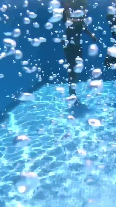 Das erste Mal Dreier im Pool in Mallorca | Clip 3