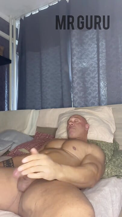 来自健美大师先生的长时间手淫. 撸管