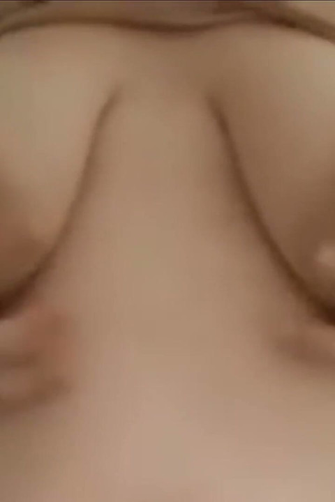 Joyliii Titty Drop
