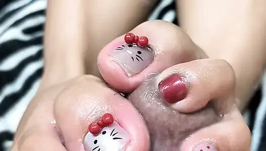 Kaki imut Acoletteyy tekan kepala kontol sensitifnya sampai muncrat banyak banget