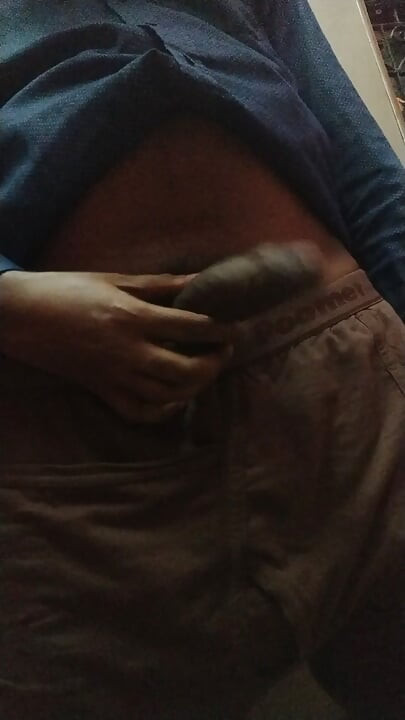 Tamil10inches BBC Who Wanna Play This Living Guitar