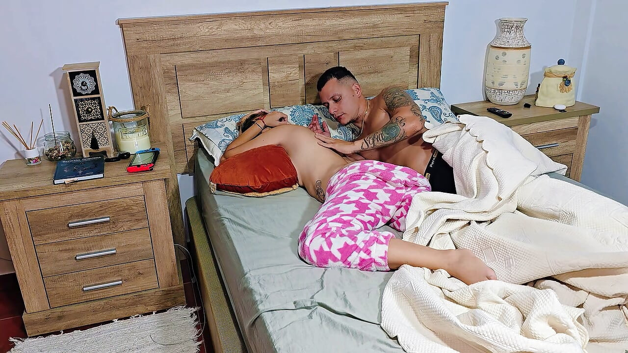 Mañanero con mi novio me dejó su leche adentro
