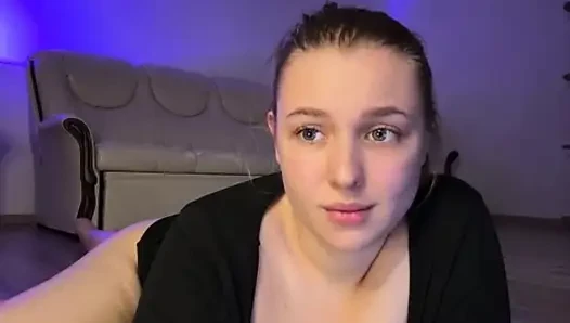 Jucielussie bergetar dengan subur di memek
