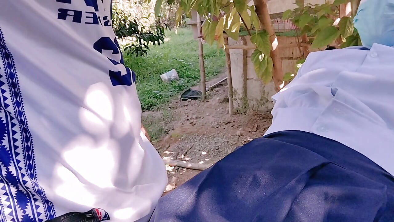 DEVIRGINIZED A SCHOOLGIRL PASSENGER BY STRANGER TRIKE DRIVER