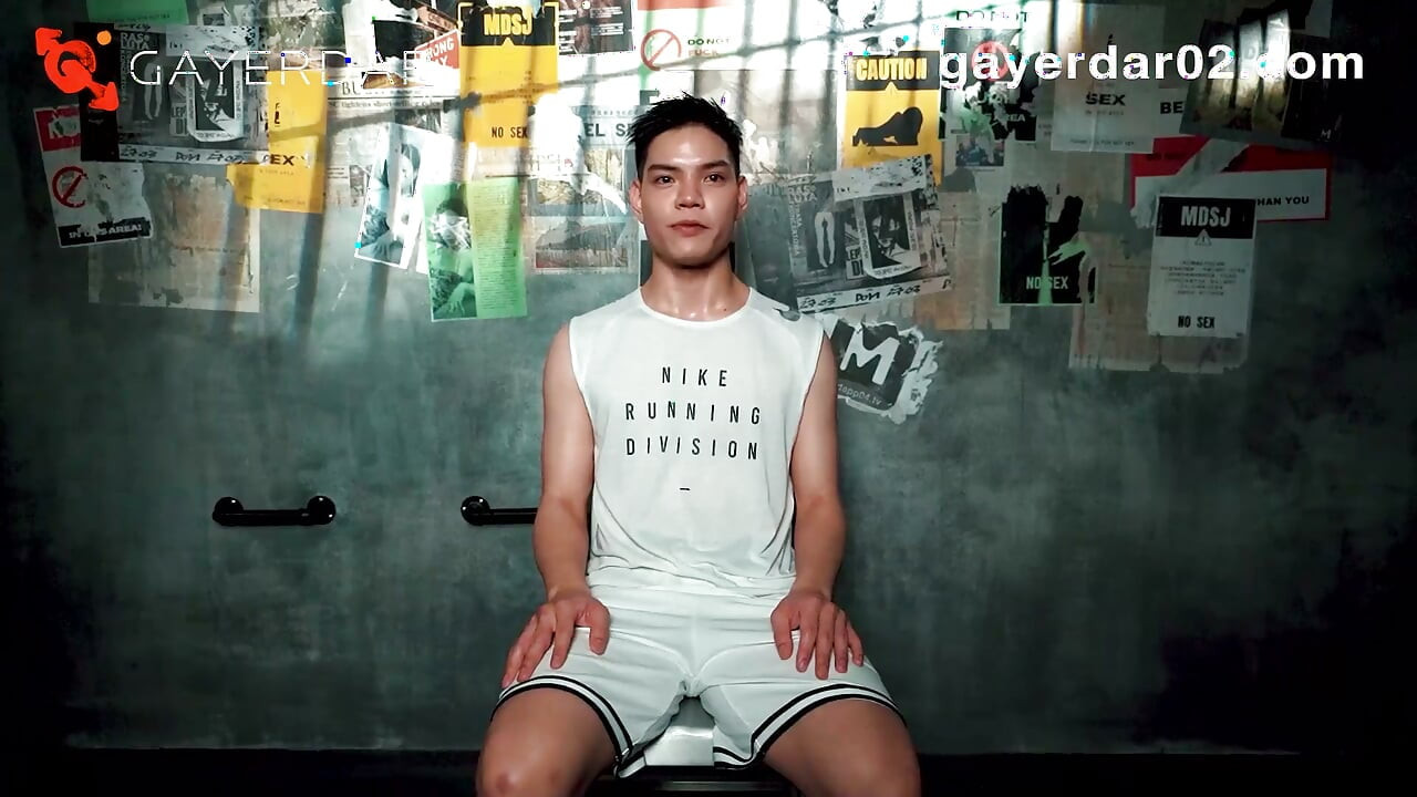 Gif-014 jugador de baloncesto heterosexual / polla gruesa chupada en seco