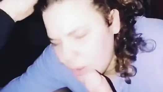 Моя покорная Bbw девушка меня отсосает