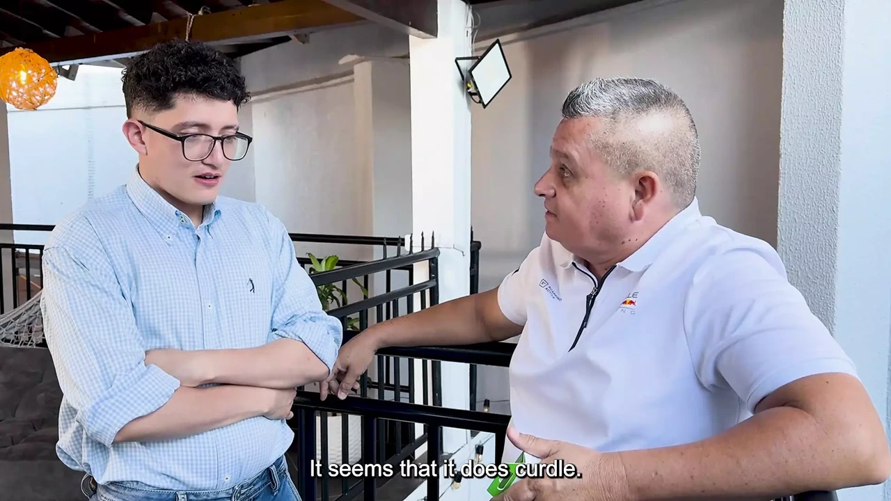 大奶子熟女继母为了怀孕而操她的继子 - Karen Sleent