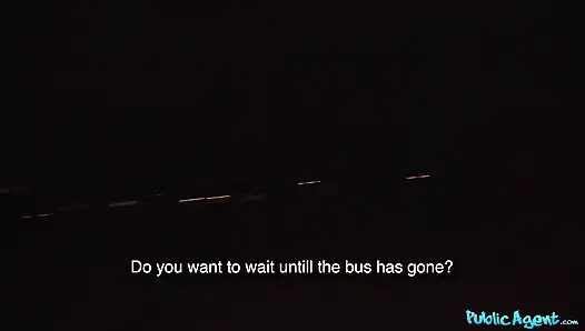 Public Agent - tombul kızıl saçlı Katarina Rina büyük yarağı emiyor ve biniyor
