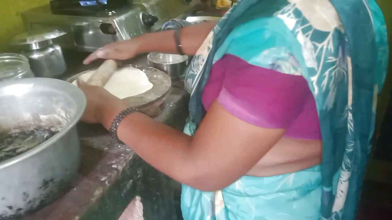 Indian Kerala housewife sex with cooking kitchen room