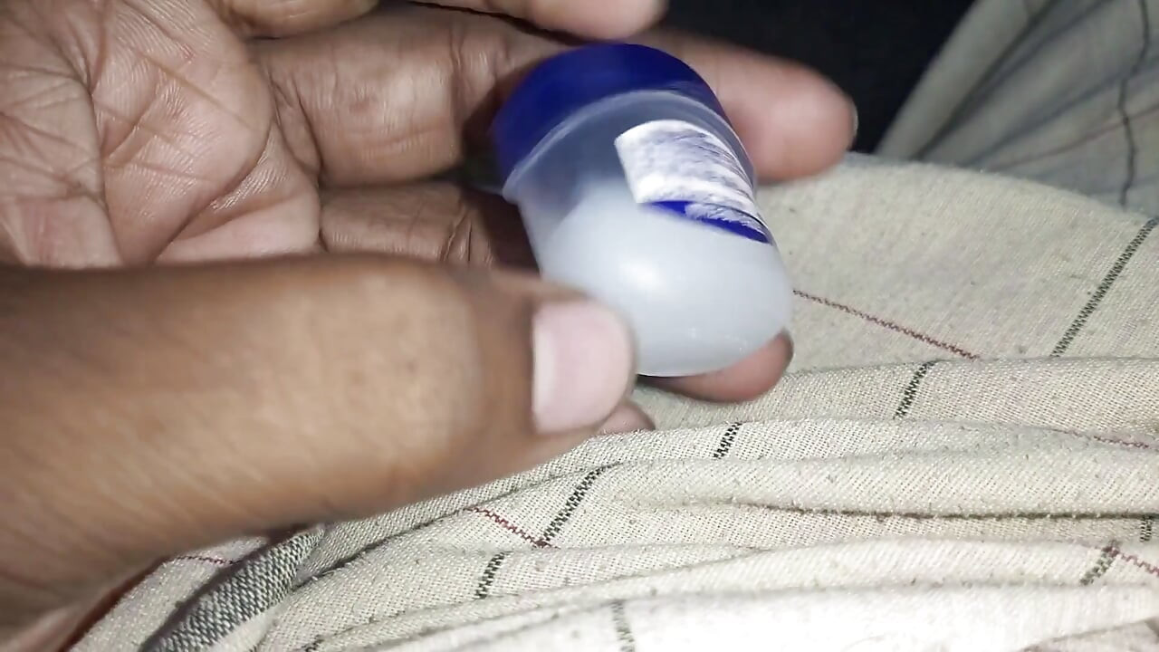 Индийский паренек-гей, масляный массаж киски