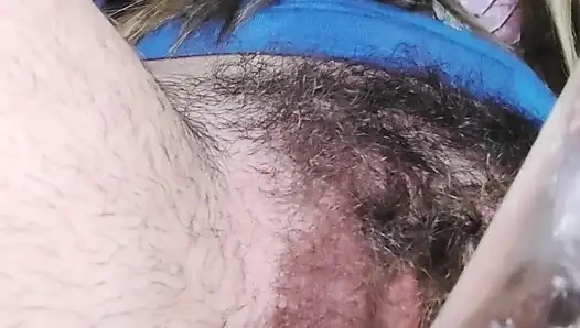 Пробуя новую стеклянную игрушку, я оставила все тесто