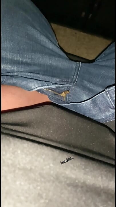 我在電影院裡哼哼唧唧！