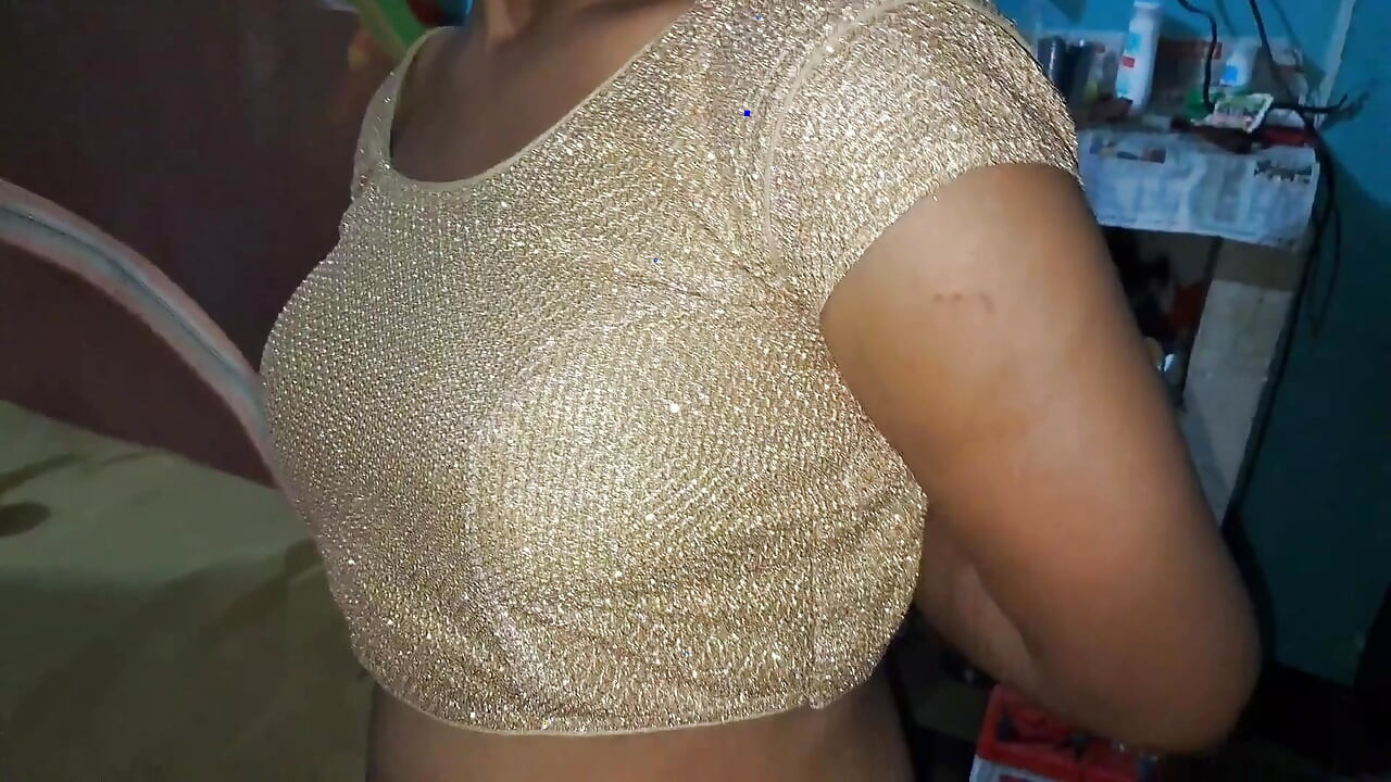 Tante seksi india lagi asik nyepong kontol besar sambil bugil sampai dicrot di mulut