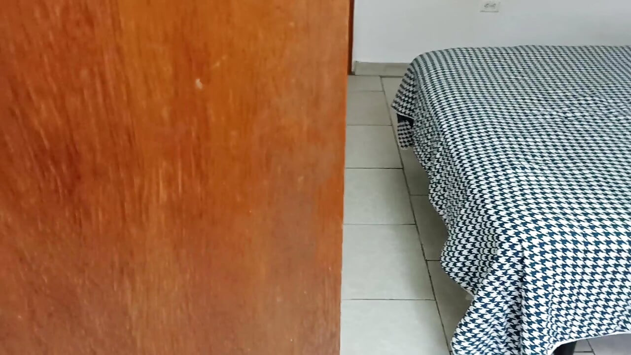 Towel swapping and more between step-siblings. Spanish porn.