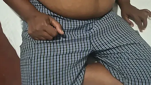 Ibu tiri yang berduka membutuhkan bantuan darimu, dia seksi
