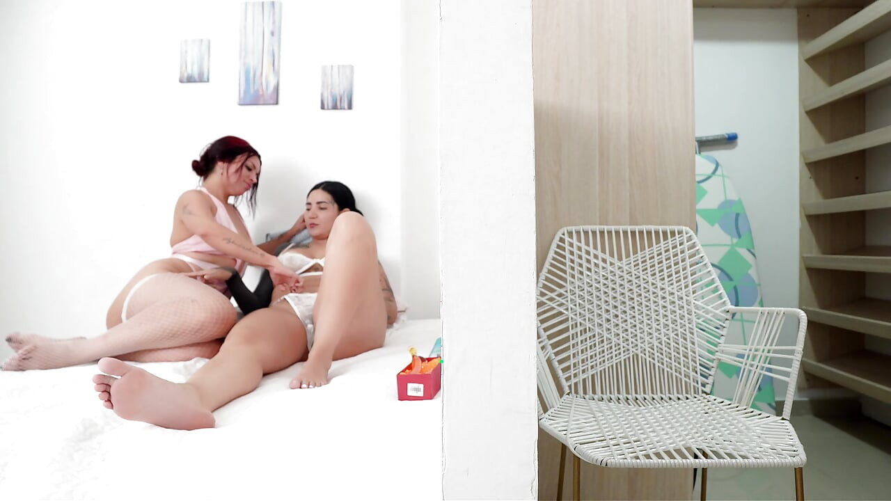 I Was Discovered by My Best Friend Her Stepsister, Lesbian Sex