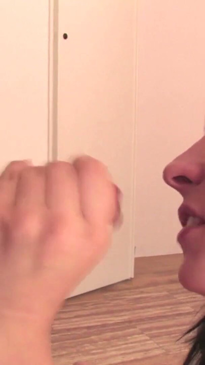 Fixierte Stute wird doppelt bedient | Clip 2