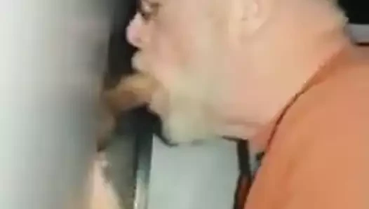 Ateşli sert yarak 299