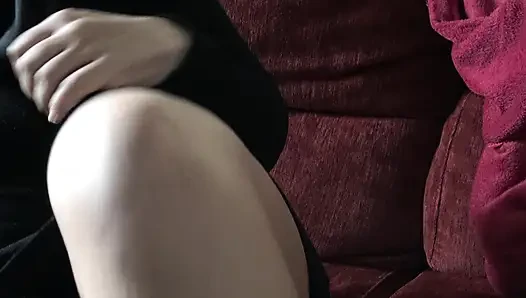 Cheating wife lets me fuck her old pussy without protection