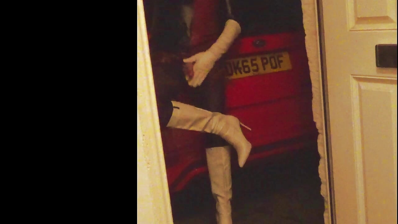 Late night naughty Kirsten