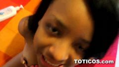 Dominicana ashlei adolescente - 19 anos com peitos grandes