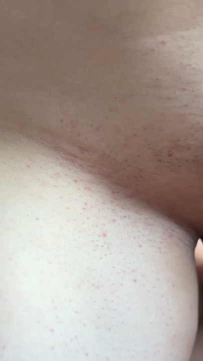 Unser Stiefbruder hilft uns mit seinem Schwanz, einen Streit zu gewinnen. | Clip 1