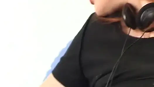 Emo Girl in the Gym Masturbating