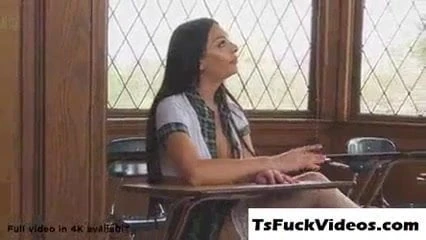 School babe Chanel Santini