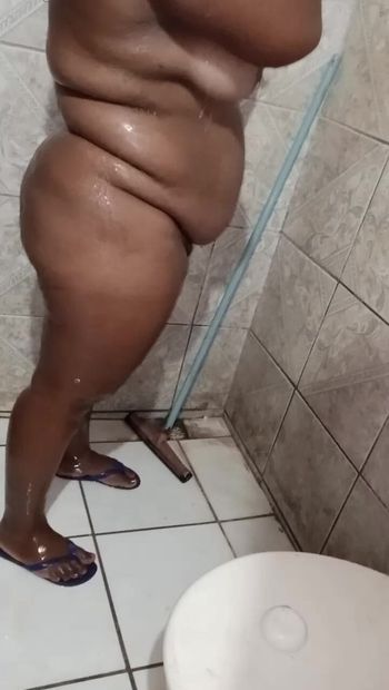 Vieni a fare una doccia con me 😋