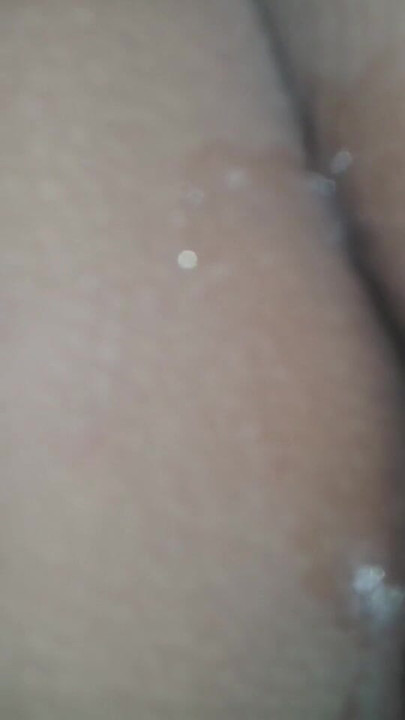 المرة الأولى سدادة مؤخرة في مؤخرتها ومارس الجنس مع كسها | مقطع 1