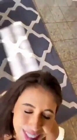 Cumshot in mouth and face