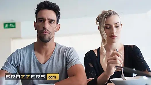 Ailem Jessie Ames Brazzers'a inat etmek için anal seks