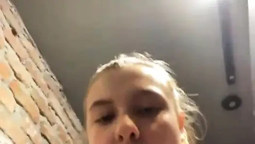 Extremes öffentliches ficken mit jucielussie im fitnessstudio