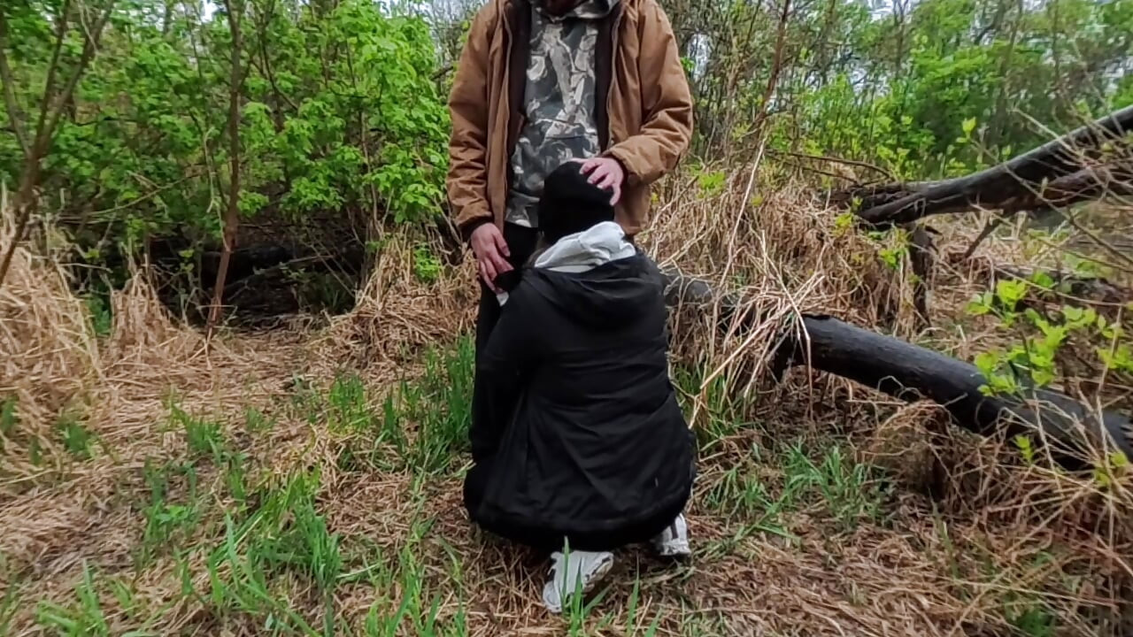 Risky Wet Sex in the Rain with Curvy Hot Wife