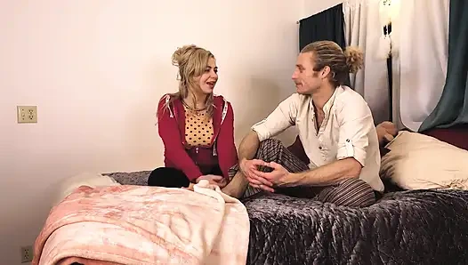 Alison Rey ile çarşaflar arasında: Michael Vegas ve Siouxsie Q | Kamera Arkası | Adult Time