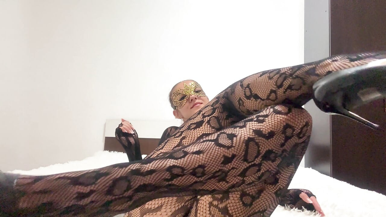 De Nouveaux Bodystockings Ont Excité Ma Chatte Jusqu’à Ce Que Je Fasse Un Gros Squirt, Regarde-moi, Bombasse