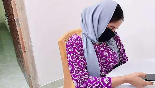 Hijabi Lonely Milf looking for attention