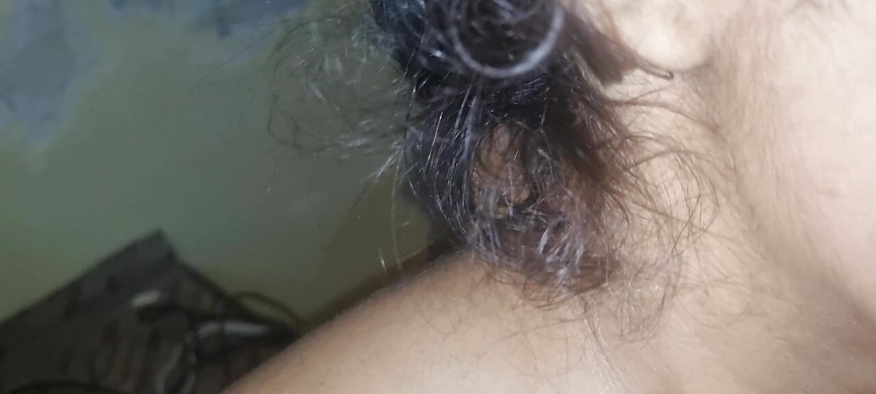 Mengongkek pepek hitam cantik awek India