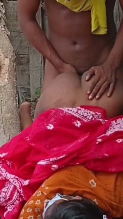 Viral sexy video of me fucking my hot young stepmom – Bangladeshi | Clip 2