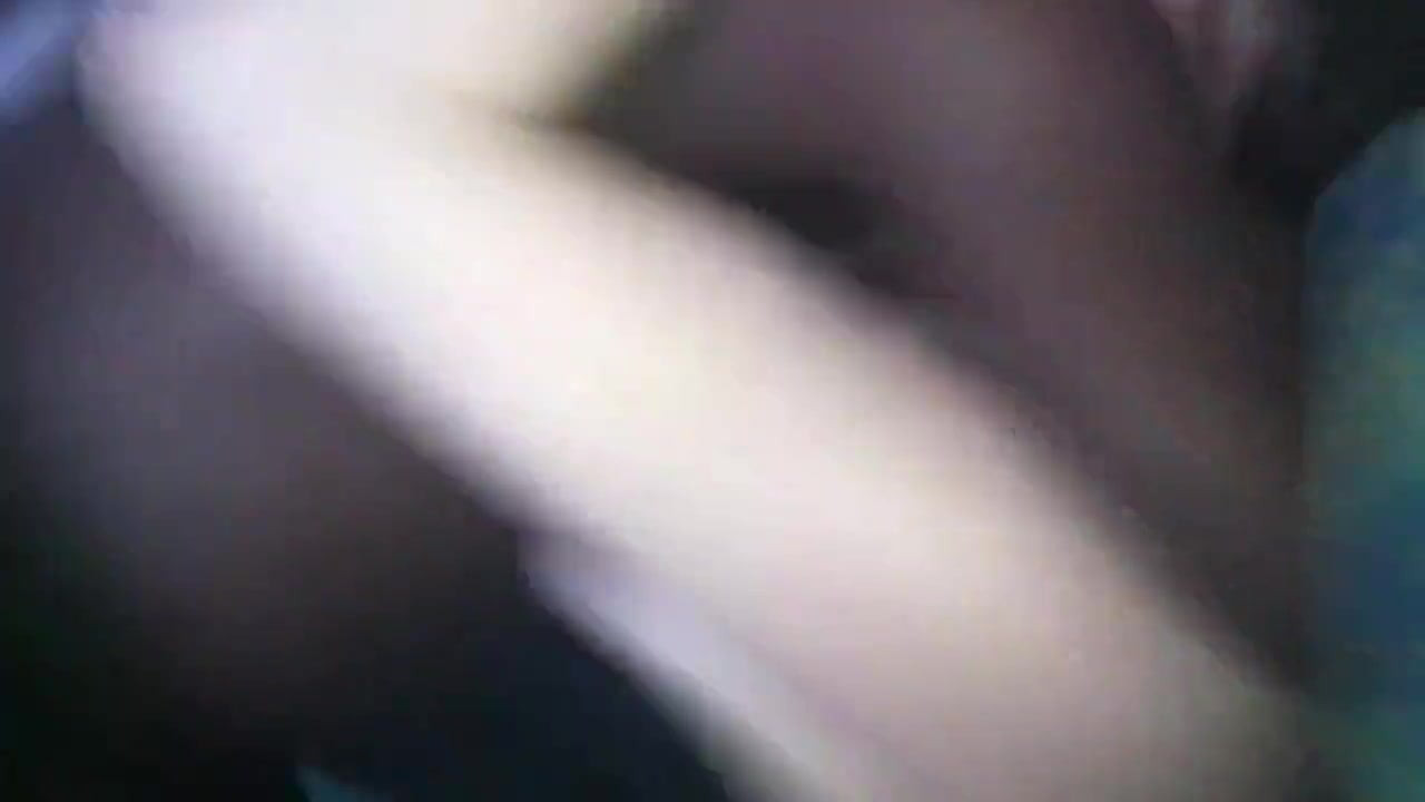 Chienne一个黑人潮吹暨婊子成熟的荡妇前妻口交